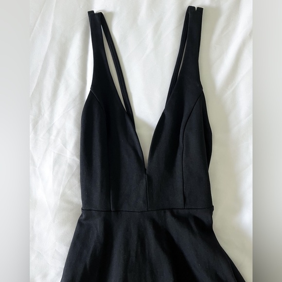 Lulu’s Black Deep V-Neck Fit and Flare Mini Party Dress Size XS - Picture 10 of 16